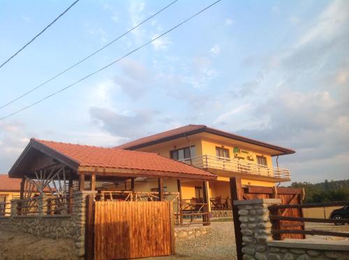 Laguna Verde in เทอร์นูเซเวอริน