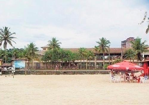 Residências Garcez, paraíso à beira da praia Enseada, Guarujá