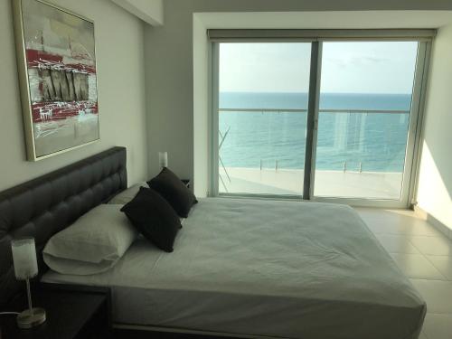 Resort Playa Azul Departamentos frente al mar in Atacames