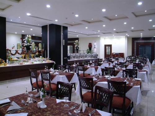 Dorrar Al Eiman Royal Hotel