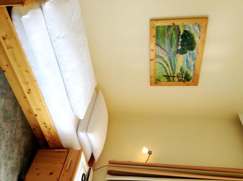 1 twin bed