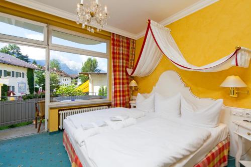 維特巴切霍夫瑞士凱麗酒店 (Wittelsbacher Hof Swiss Quality Hotel) in 加米施-帕藤基興市中心