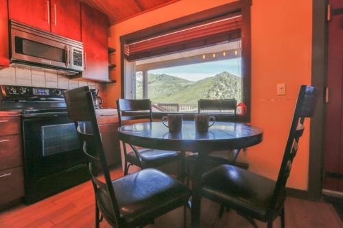 . Brettelberg Slopeside Condos A8