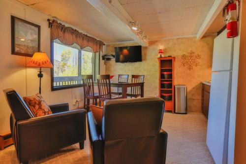 . Brettelberg Slopeside Condos F6