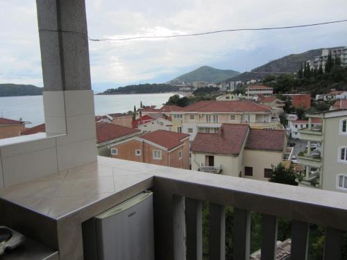 Apartment on Vitodolska 4 
