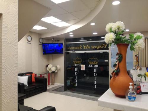 Hotel "VIRGEN DEL SOCAVON" in Oruro