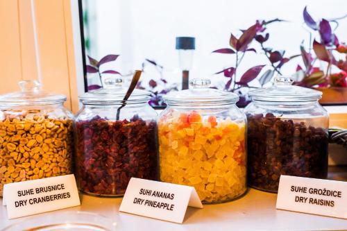 Garden Hotel - image 8