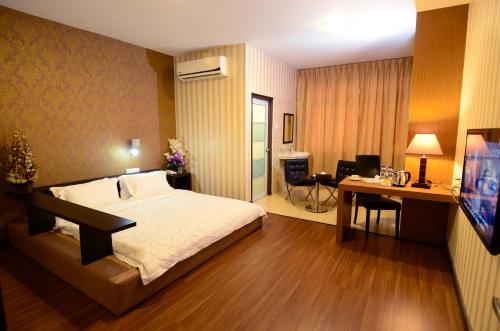 Hotel Tebrau CT near AEON Tebrau City Shopping Centre