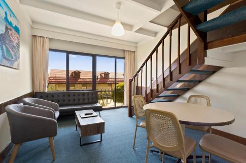 Village Family Motor Inn in Launceston
