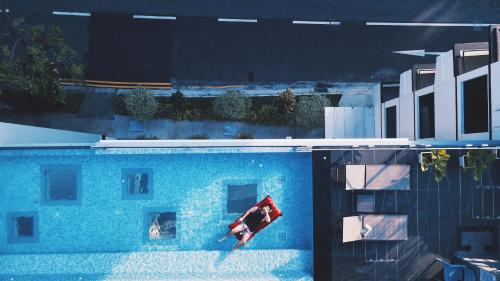 Swimming pool, Hotel NuVe Urbane in Singapore