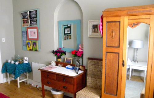 Daisy Darling Bed & Breakfast
