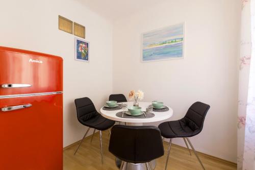Apartment Rudolfsplatz - image 7