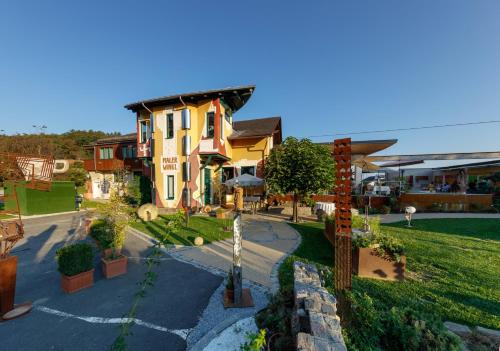 Malerwinkl Restaurant + Kunsthotel + Vinothek
