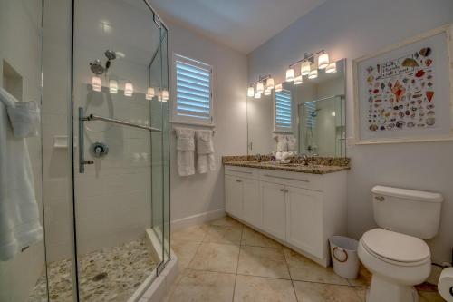 Walking Distance from the Beach Heated pool and Spa - Villa Blue Heron I - Fort Myers Beach - image 3