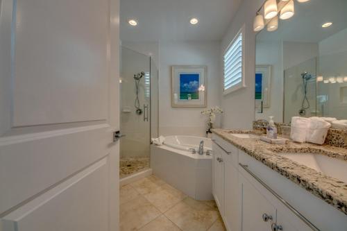 Walking Distance from the Beach Heated pool and Spa - Villa Blue Heron I - Fort Myers Beach - image 4