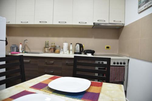 Alindro City Center Apartment, Tirana (photo 6)