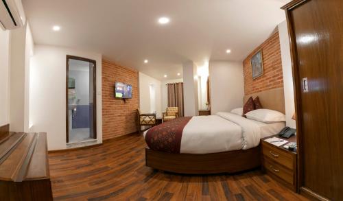 Large Double Room