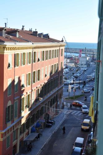 Charmant studio tout proche du port