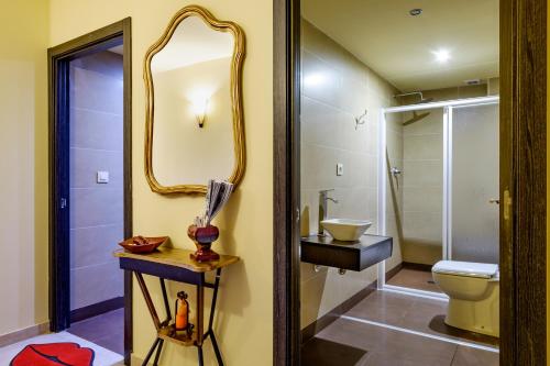 Bathroom, Albergue Via Lactea in Arzua