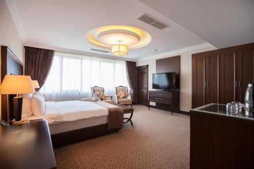 Chinar Hotel & Spa Naftalan