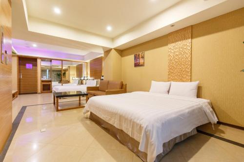 2 queen beds