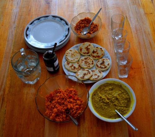 Food and beverages, Laughing Leopard Hostel in Nuwara Eliya