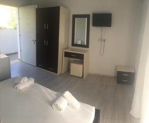 Sea View Hotel Dhermi - image 11