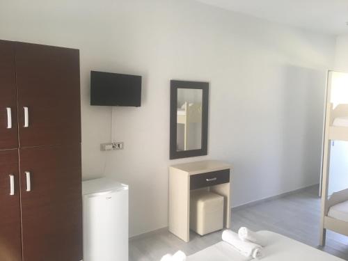 Sea View Hotel Dhermi - image 8