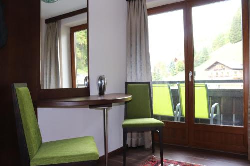 Junior Suite with Mountain View