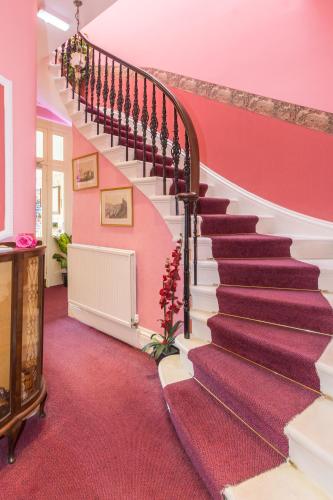 Menzies Guest House in Merchiston