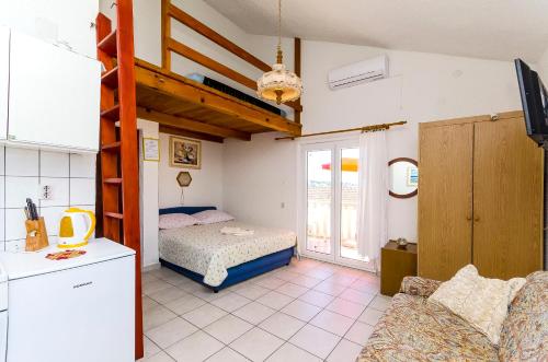 Apartments Pera