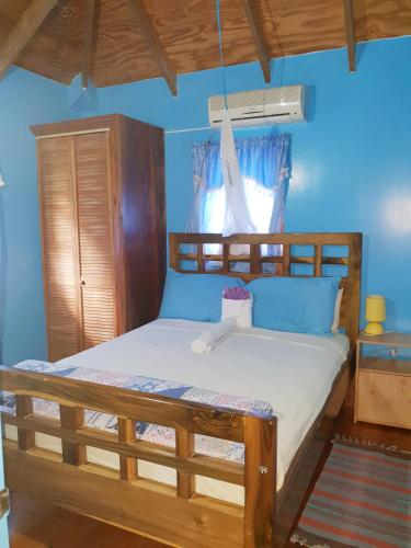 Seawind Cottage Authentic St.Lucian Accommodation near Plantation Beach