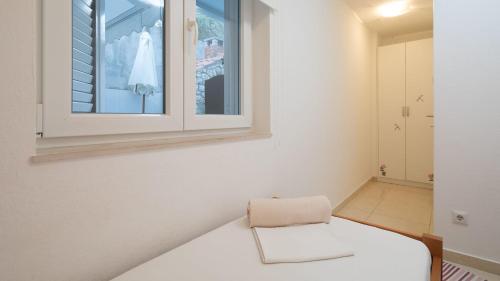 Apartments by the sea Seget Vranjica, Trogir - 978
