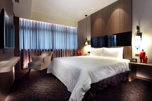 163696097 Hotel Intrendy