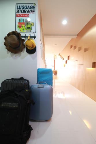 The LOL Elephant Hostel – Bangkok, NY