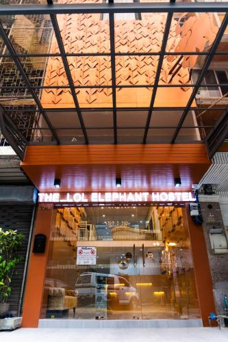 The LOL Elephant Hostel – Bangkok, NY