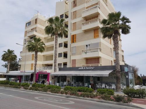 Haig's Dream Flat On The Beach in 卡斯特拉海灘