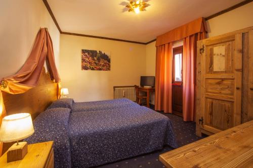 Superior Double or Twin Room with Mountain View