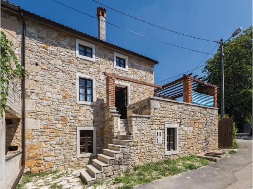  Two-Bedroom Apartment in Jurici, Unterkunft in Jakići