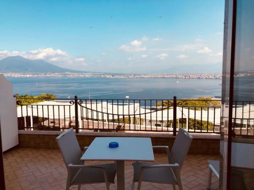 Hotel Elisabetta – Castellammare di Stabia, CO