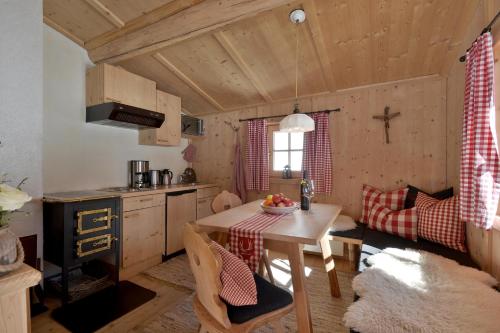 مطبخ, Almnest in Hochfügen mit privat SPA (Almnest in Hochfugen mit privat SPA) in Hochfugen