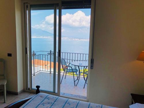 Hotel Elisabetta – Castellammare di Stabia, CO