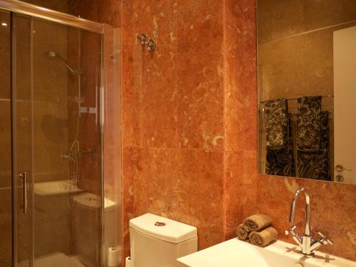 Cacilhas Guest Apartments - image 7