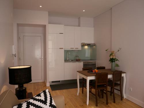 ห้องครัว, กาซิงยาส เกสต์ อพาร์ตเมนต์ (Cacilhas Guest Apartments) in อัลมาดา