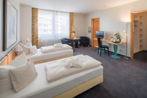 Best Western Hotel im Forum Mulheim Best Western Hotel im Forum Mülheim is a popular choice amongst travelers in Mulheim an der Ruhr, whether exploring or just passing through. The property features a wide range of facilities to make y