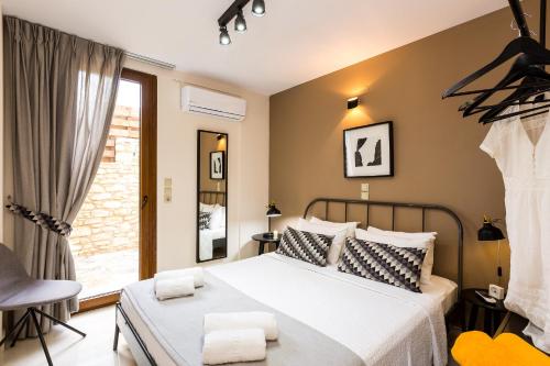 Aestas Residence, Refined Summer Retreat with Pool, By ThinkVilla