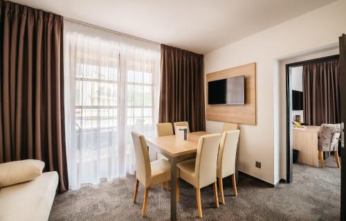 Maximus Resort in คนินิชคี