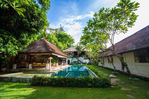 Blind Dog Inn – Sanur, CO