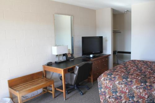 Hastings Express Inn - image 2