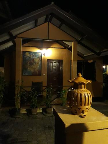 Charlie's House 4